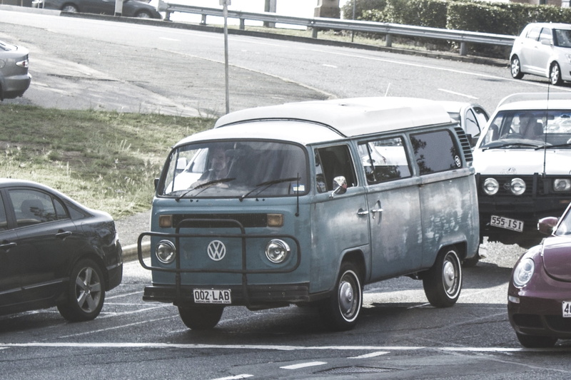 center, 1080P, vanagon, cars, business, day, stationary, transportation, road, architecture, parking, no people, mode of transport, van, outdoors, mode of transportation