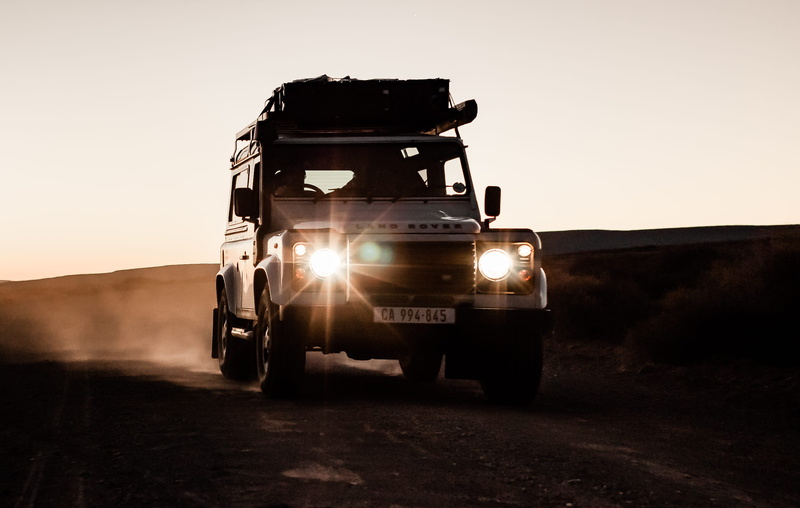 4x4, motion, rover, dusk, suv, driving, silver, desert, headlights, discover, land vehicle, transportation, contrast, explore, drive, silhouette, landscape