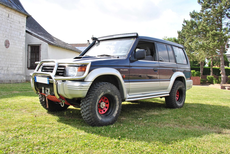 pajero, field, built structure, nature, cloud - sky, 4K, mitsubishi, architecture, motor vehicle, car, land vehicle, plant, stationary, sky, outdoors