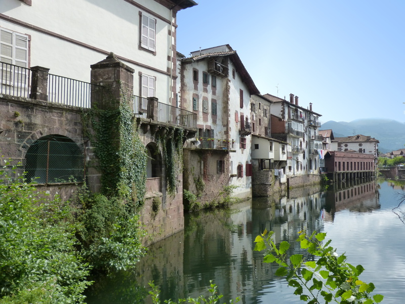 sky, elizondo, clear sky, people, house, dam, no people, building, 4K, old, water, day, architecture, medieval, reflection, city, outdoors, built structure