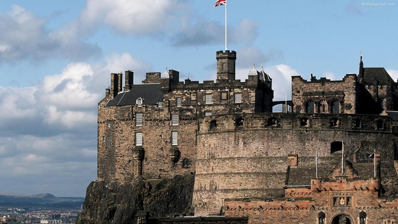 hill, city, edinburgh, 1080P, nature and landscapes, clouds, castle, flag