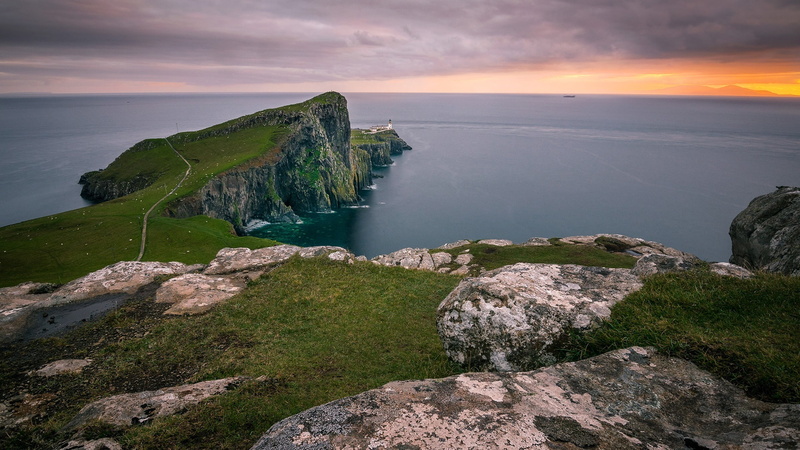 neist point lighthouse, cliff, coast, peninsula, landscape, headland, horizon, bay, isle of skye, rock, sea, united kingdom, scotland, promontory, 1080P