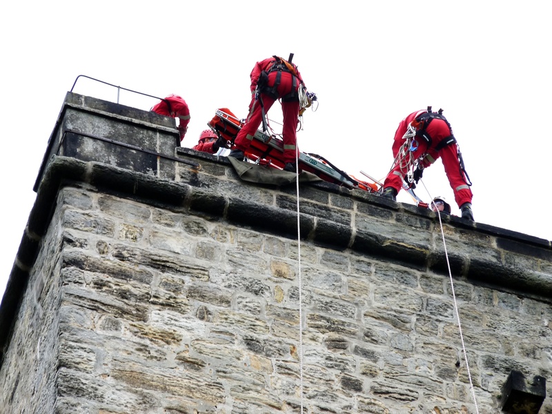 built structure, climb, elbsandsteingebierge, red, people, construction equipment, rope, construction site, architecture, outdoors, construction industry