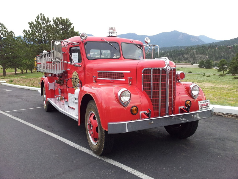 1080P, stationary, accidents and disasters, firetruck, vehicle, mode of transportation, red, emergency, day, semi, tree, engine, land vehicle, city, mountain