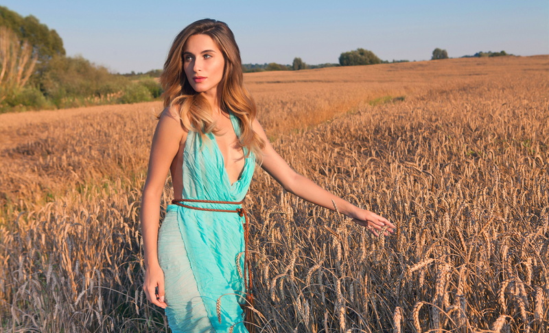 Beautiful, Field, Sweetheart, Cara, 4K, Model, Figure, Wheat, Brunette, Girl, Face, Cara Mell, Millet, Good, Mell, Cutie, Posing, Sexy