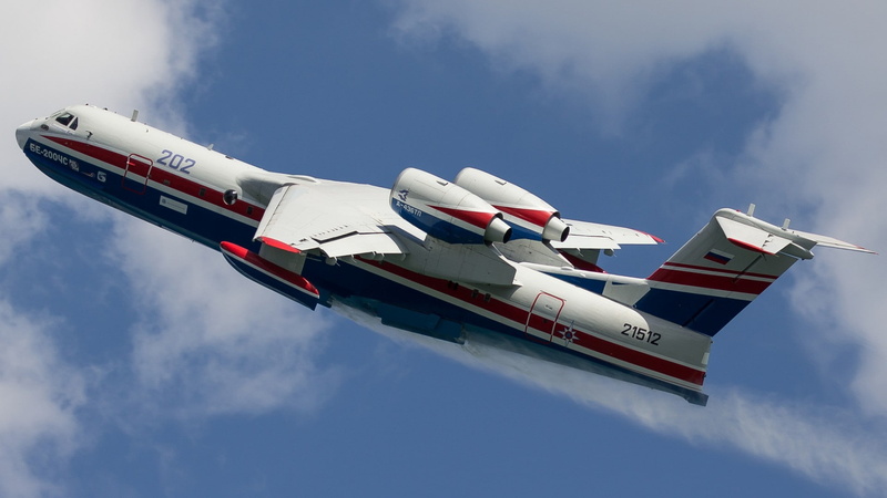 motion, low angle view, luxury, military airplane, government, aerospace industry, airplane, sky, outdoors, amphibious, fighter plane, army, hydroplane