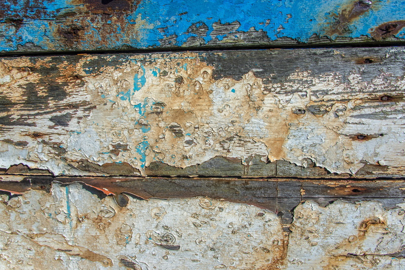 peeling off, plank, peeling paint, outdoors, 5K, ruined, textured, boards, wall - building feature, close-up, metal, wood, architecture, run-down, no people