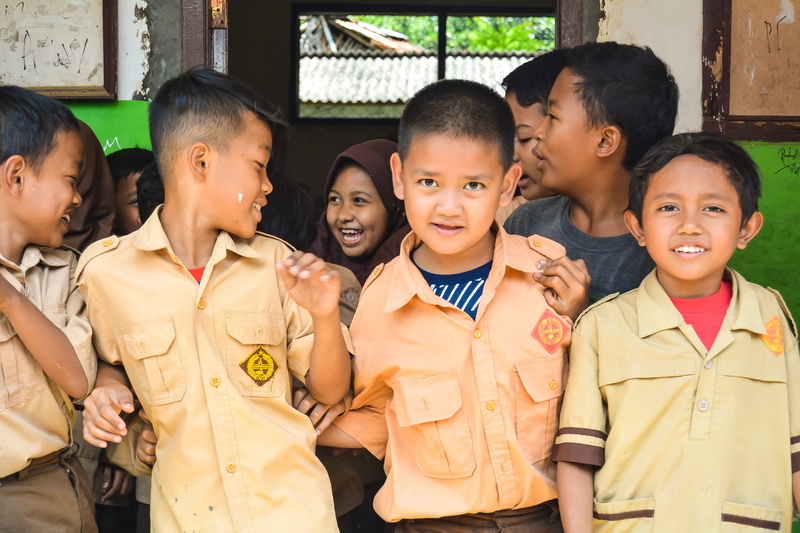 5K, boys, real people, education, girls, school, indonesian, uniform, child, kids, females, togetherness, group of people, lifestyles, innocence, people