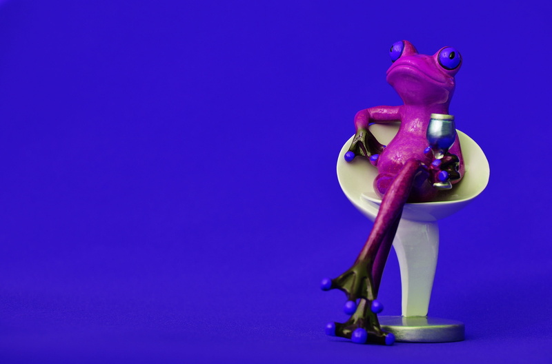 Drink, figure, rest, purple background, 2K, still life, technology, nature, single object, purple, sit, figurine, furniture pieces, Soaked, blue, indoors