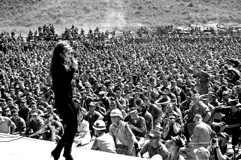 rock music, performer, uso, day, leisure activity, excitement, troops, entertainer, retro, troupe, real people, singer, crowd, danang, outdoors, nature