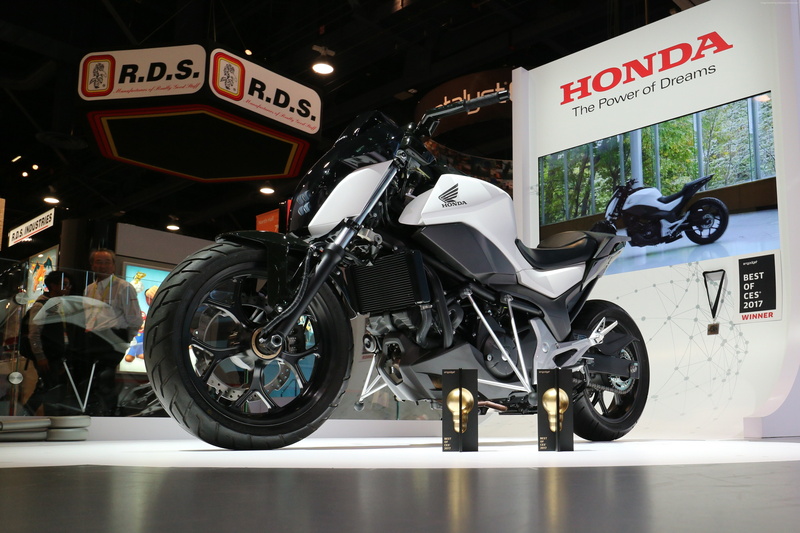 Honda Riding Assist Motorcycle, 4K, CES 2017