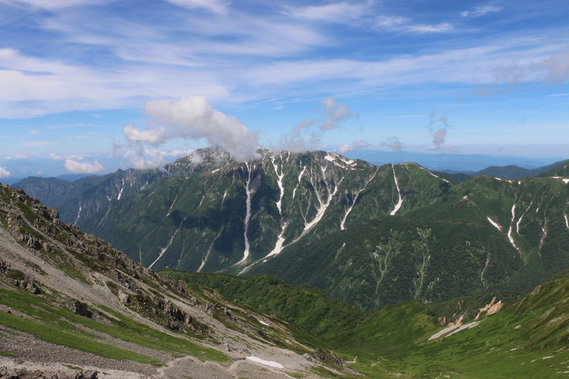 mountain range, non-urban scene, tranquility, remote, mountain climbing, mountain peak, ryu gaku, environment, geology, day, sky, outdoors, mountain, physical geography