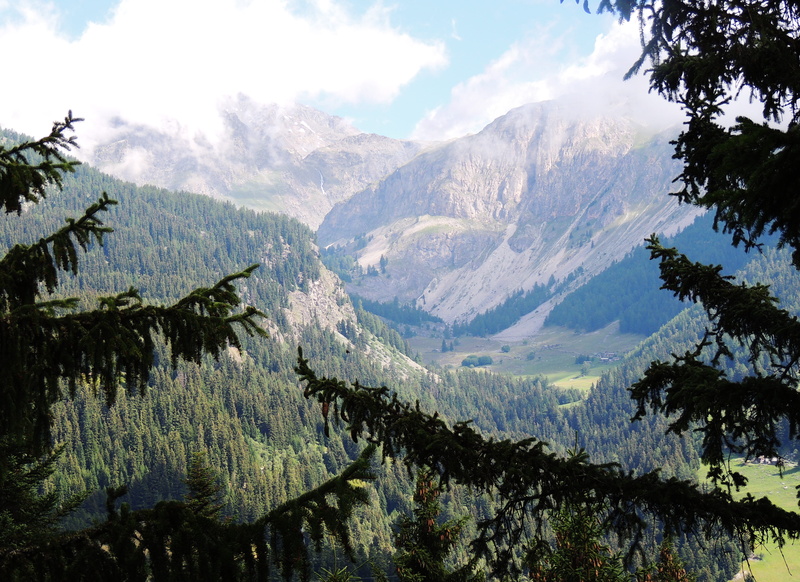 france, cloud - sky, mountain range, idyllic, mountain peak, scenics - nature, vallée, tranquil scene, beauty in nature, tree, non-urban scene, range, travel