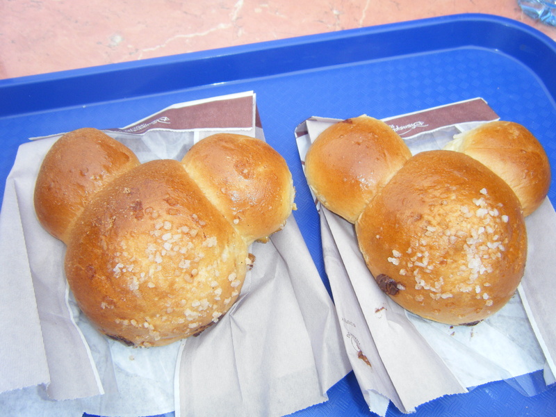 freshness, blue, temptation, ready-to-eat, bread, sweet food, disney, food, unhealthy eating, marne-la-vallée, 2K, twin, burger, hamburger, fast food