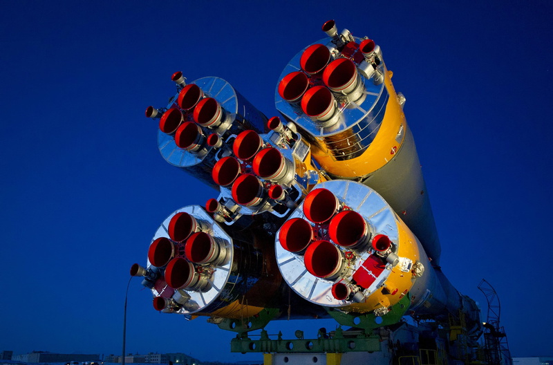 fun, spaceport, outdoors, enjoyment, day, arts culture and entertainment, travel, architecture, Soyuz TMA 03 M, nature, illuminated, metal, 2K, no people