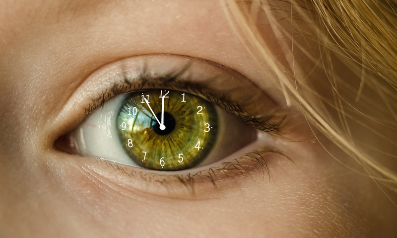 left, twelve, dial, before, reflection, environment, human eye, five, body part, sensory perception, destruction, one person, woman, eyesight, 2K, time of