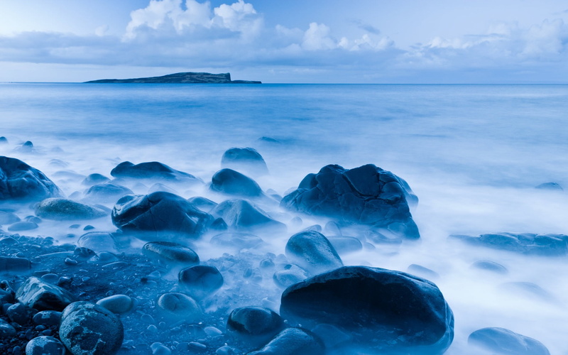 turquoise colored, seashore, coast, UK, solid, rocks, pebble, black, horizon over water, day, beauty in nature, Skye, sea, island, outdoors, 1080P, land