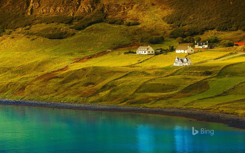 environment, day, isle, water, bing, skye, no people, scotland, lake, tranquil scene, building, nature, mountain, land, architecture, tranquility, scenics - nature