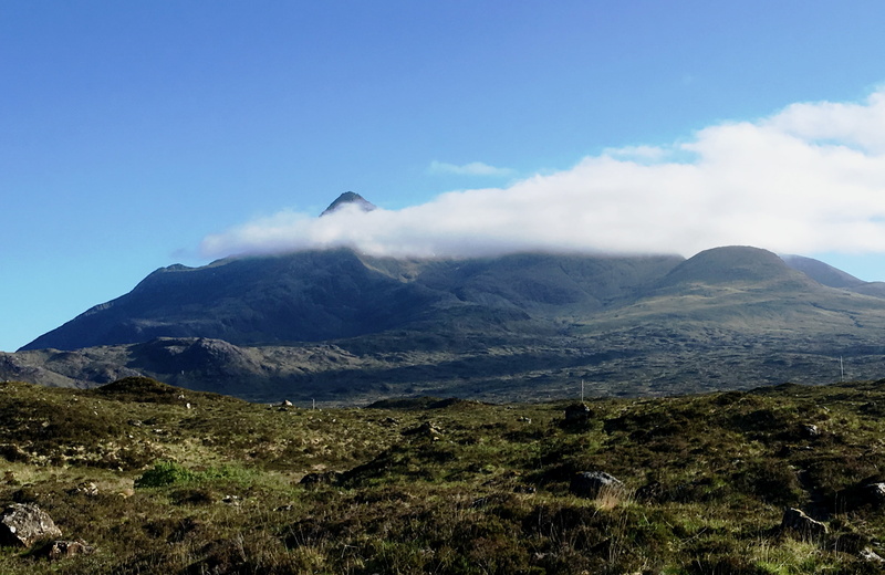 beauty in nature, volcanic crater, scenics - nature, idyllic, 4K, tranquility, isle of skye, land, scottish, environment, grass, outdoors, tranquil scene