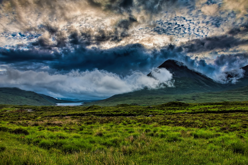 blue and white, scenics, white, grass, nature, Dawn, Sligachan, mountain, landscape, green field, cloud - Sky, blue, sky, outdoors, field, Glen, mountain Peak