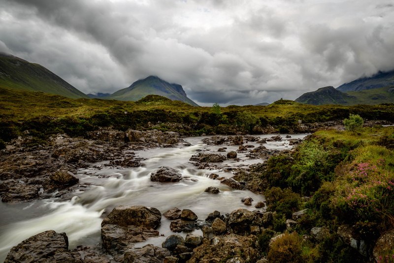 Glen, Water, GB, river, nature, cloud - Sky, Sligachan, green grass, grass field, iceland, Skye, scenics, Outdoors, volcano, field, landscape, United Kingdom