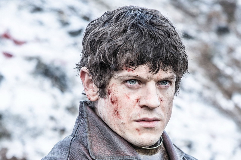 snow, 1080P, young men, aggression, adult, Ramsay Bolton, looking at camera, winter, human body part, Iwan Rheon, hairstyle, portrait, focus on foreground