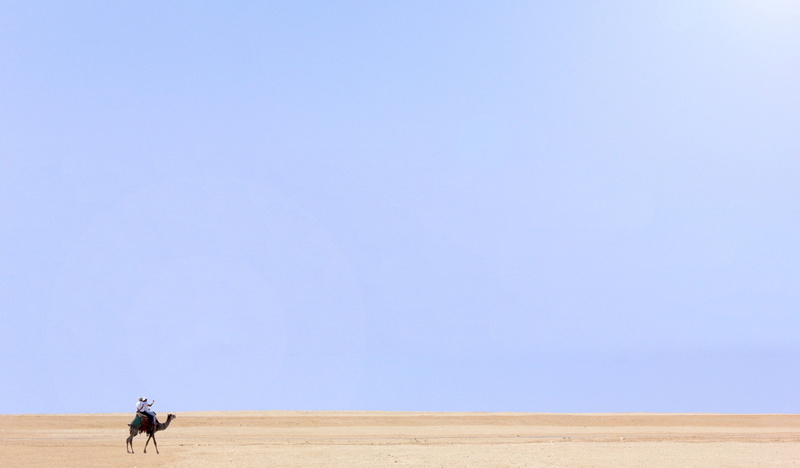 sand, one person, distant, day, copy space, clear sky, sunny, full length, blue, land, rear view, sky, 5K, people, landscape, horizon, climate, arid climate