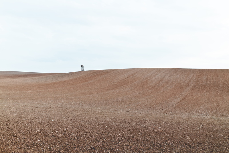 photography, sky, dessert, focus, remote, sand, brown, lost, non-urban scene, no people, monoculture, tranquility, distant, desert, tranquil scene, selective