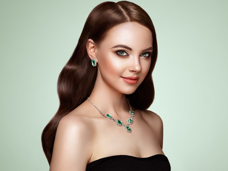 curly, portrait, curly hair, earrings, Brunette, makeup, 4K, girl, woman, face, beauty, long hair, necklace, decoration, hair
