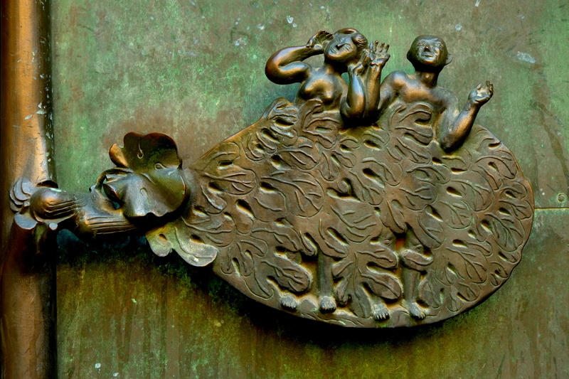 art object, no people, ornament, 3d, image, door knocker, symbolism, 4K, statue, ornate, metal, animal wildlife, Religion, germany, modern art, Sculpture