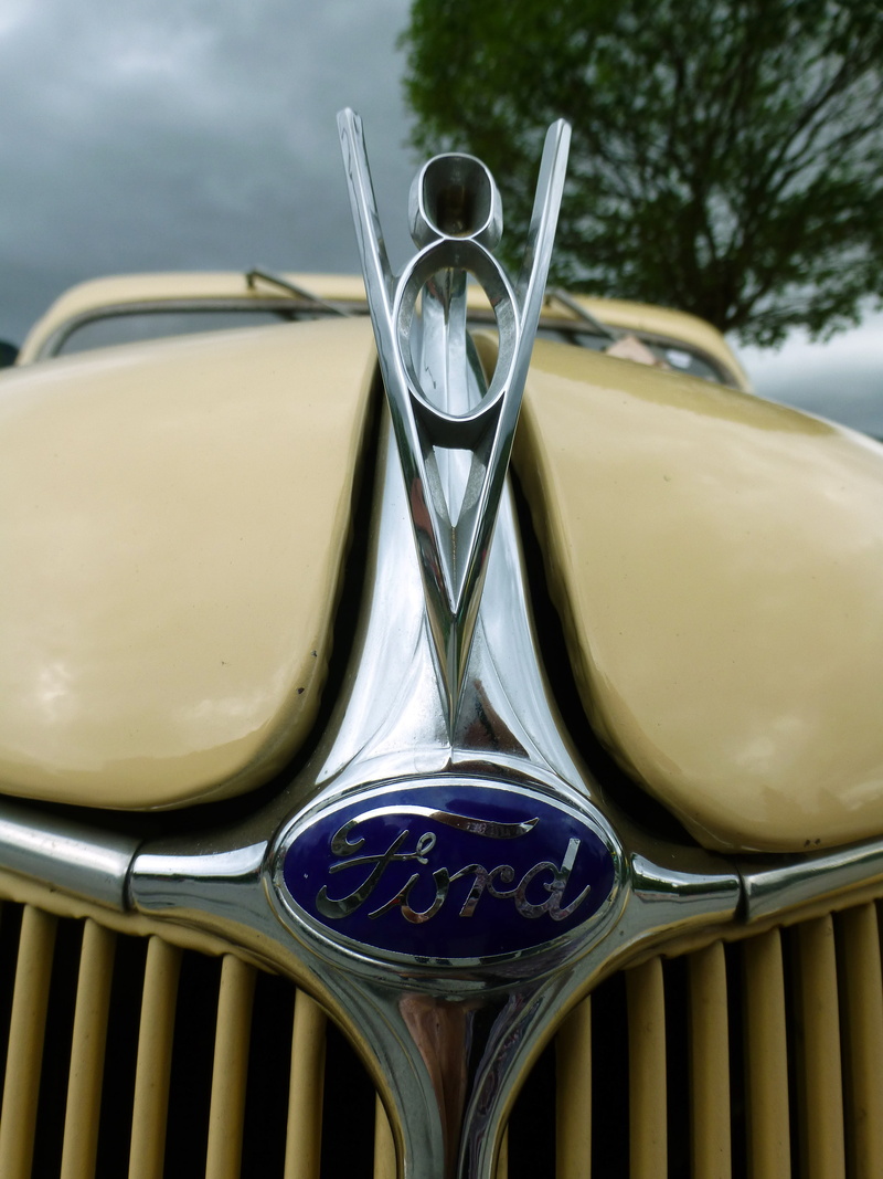 4K, hood, auto, automotive, table, ford, oldtimer, close-up, no people, valuable, outdoors, eating utensil, food and drink, motor vehicle, companions