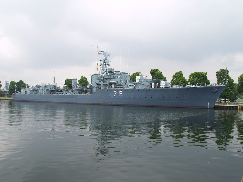 built structure, cloud - sky, warship, architecture, sea, building exterior, reflection, passenger craft, haida, waterfront, mode of transportation, nautical vessel