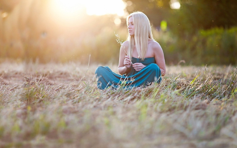 yoga, positive emotion, joy, cute, grass, plant, girl, blond Hair, sunlight, s, zen-like, people, cheerful, field, lens flare, leisure Activity, happiness