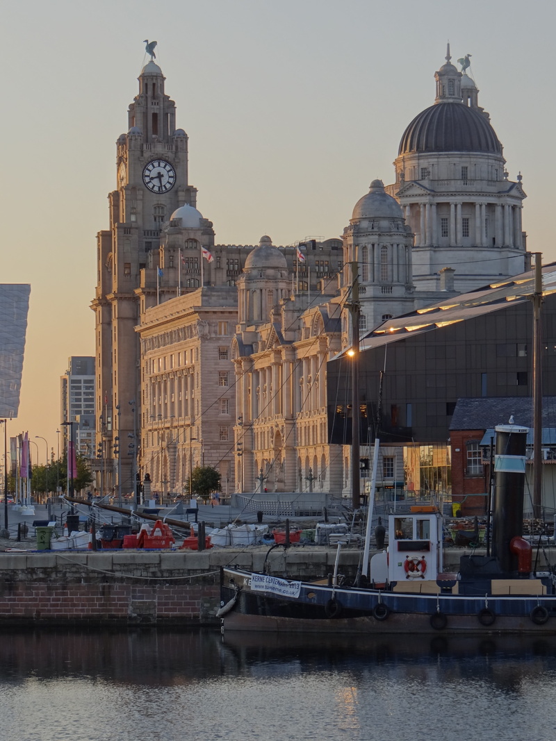 day, tourism, sky, historically, outdoors, uk, lake, waterfront, landmark, 4K, Liver Building, crowd puller, transportation, water, no people, boat, places of interest