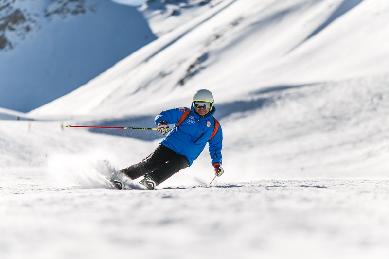 fast, cold, daytime, motion, skill, recreation, snow, mountain, goggles, bed, one person, outdoors, headwear, cold temperature, snow capped, sport, winter sport
