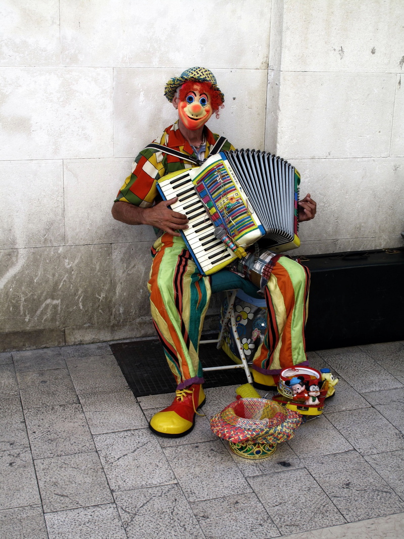 adults only, day, Clown, only men, 4K, lifestyle, sitting, one person, art and craft, representation, full length, Accordion, mid adult, men, human representation