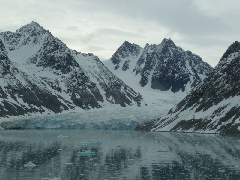 magdalenengletscher, no people, tranquility, mountain peak, environment, sky, cloud - sky, cold temperature, beauty in nature, scenics - nature, spitsbergen