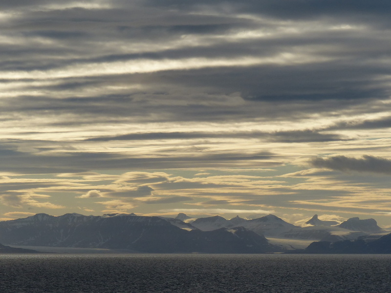 mountain range, clouds, arid climate, idyllic, Mountains, mountain, Spitsbergen, water, outdoors, 2K, climate, beauty in nature, Sunset, mountains, scenics - nature