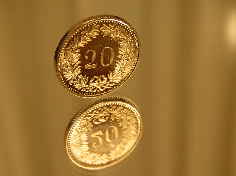 twent cent, studio shot, savings, close-up, single object, indoors, twenty, 4K, currency, finance, number, Twenty Cent Coin, gold, communication, coin