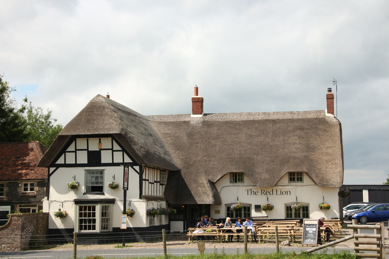 oak beams, wow, countryside, residential district, cultures, tree, england, historic, straw, avebury, communication, old fashioned, british, people, building exterior
