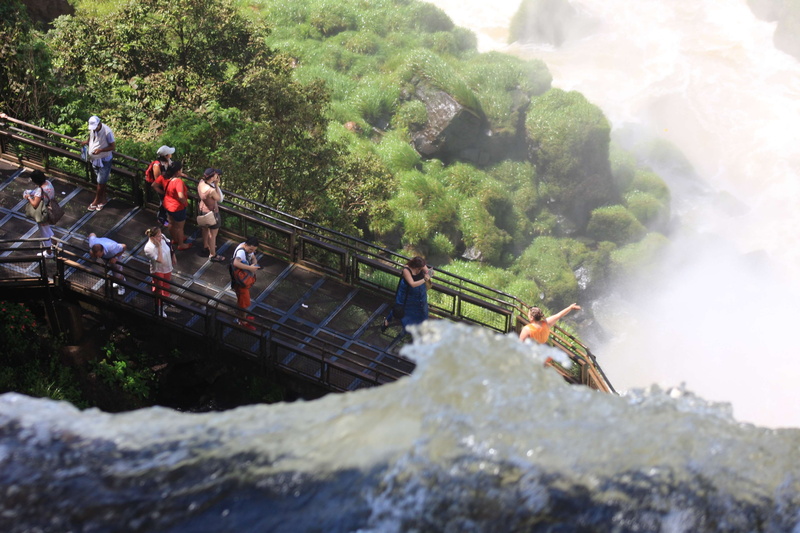4K, day, transportation, south, park, occupation, argentinian, men, outdoors, brazil, america, flow, group of people, 7, bridge, unesco, standing, horizon