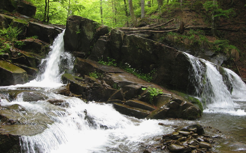 1080P, Transcarpathia, Ukraine, waterfall Nightingale