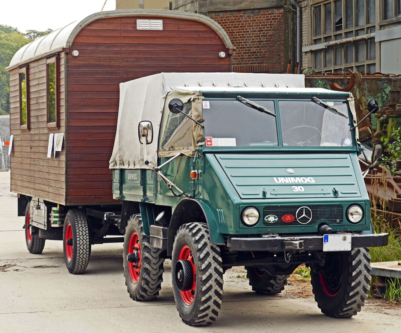truck, 4K, wheel, auto, car, road, bauwagen, no people, mode of transportation, plane, city, street, exhibition, club, land vehicle, stationary, day, fire engine