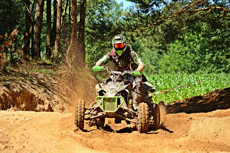 atv, motocross ride, cross, race, full length, sports helmet, motocross, motorcycle, recreational vehicle, one person, helmet, crash helmet, motorsport