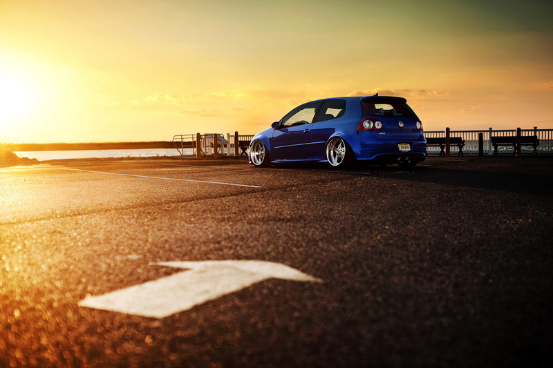 sunlight, orange color, Volkswagen, land vehicle, transportation, outdoors, nature, stationary, sky, door, 1080P, the sun, cloud - sky, hatchback, Blik