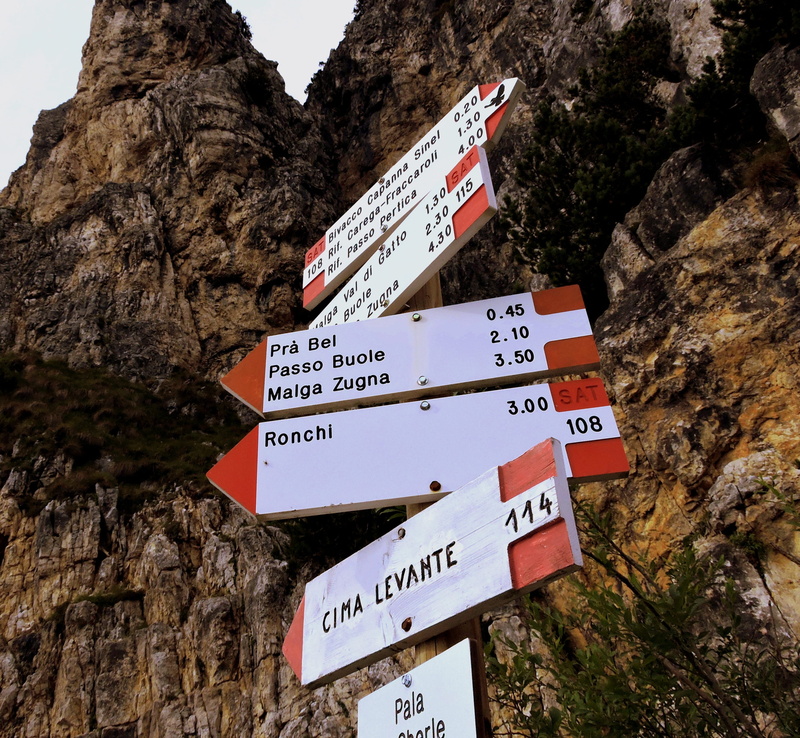 guidance, communication, mountain, nature, text, indication, cartel, non-western script, formation, trail, low angle view, information sign, script, crossroads