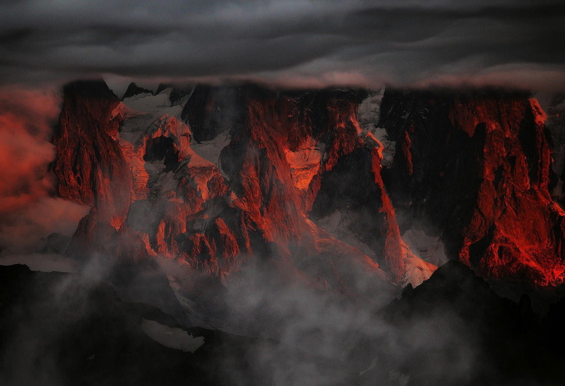 beauty in nature, power in nature, 720P, mountains, erupting, landscape, flowing, no people, rock - object, physical geography, sunset, scenics - nature