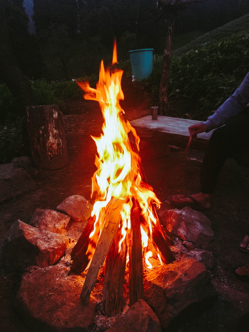 blaze, heat - temperature, land, hot, blazing, burn, human body part, campfire, burning, rocks, heat, fire - natural phenomenon, 4K, 4k