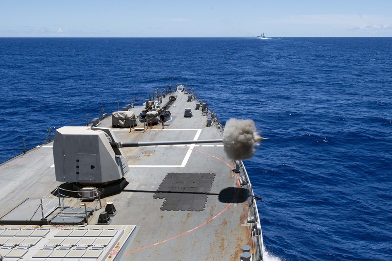 Live, outdoors, nautical vessel, gun, business, freight transportation, main gun, shipping, navy, mode of transportation, main, horizon, 2K, live-fire