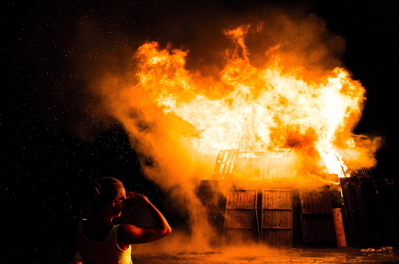 heat, people, communication, occupation, heat - temperature, standing, nature, fire - natural phenomenon, sign, flames, hot, night, real people, red, fire hose